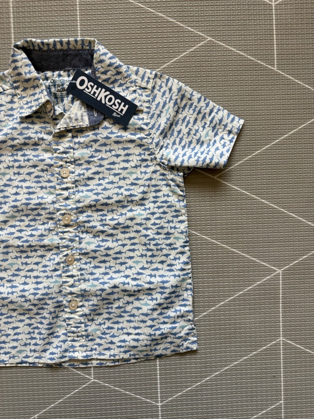 OshKosh B'gosh|White and Blue DitsyShark-Print Button-Down Shirt with collar•NWT - Picture 6 of 10